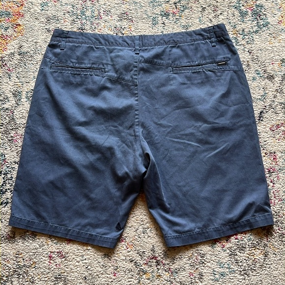 Volcom Corpo Class Skate Blue Shorts Mens Size 40 - Picture 2 of 11